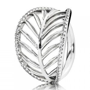 Pandora Tropical Palm Leaf Ring
